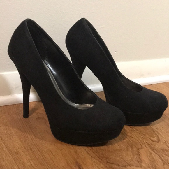 Shoes - Black Stiletto Heels